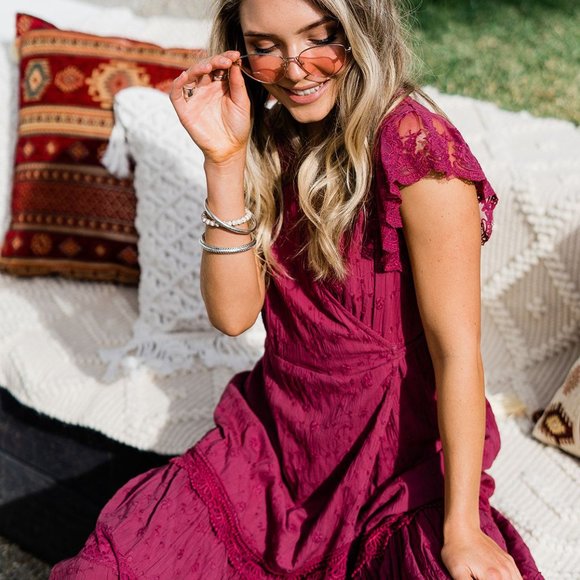 Elegant Burgundy Maxi Dress - Picture 8 of 15